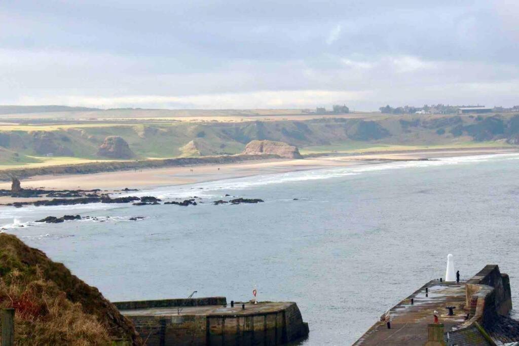 Hill Crest - Cliff Top Cottage With Stunning Views Cullen Bagian luar foto