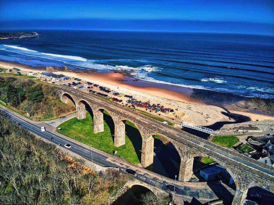 Hill Crest - Cliff Top Cottage With Stunning Views Cullen Bagian luar foto