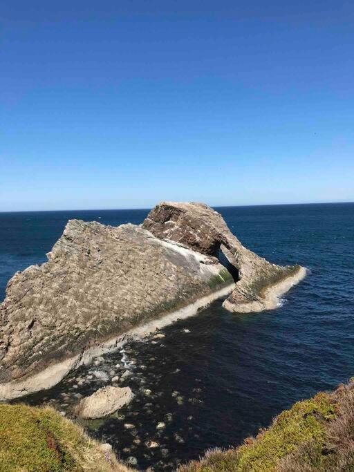 Hill Crest - Cliff Top Cottage With Stunning Views Cullen Bagian luar foto