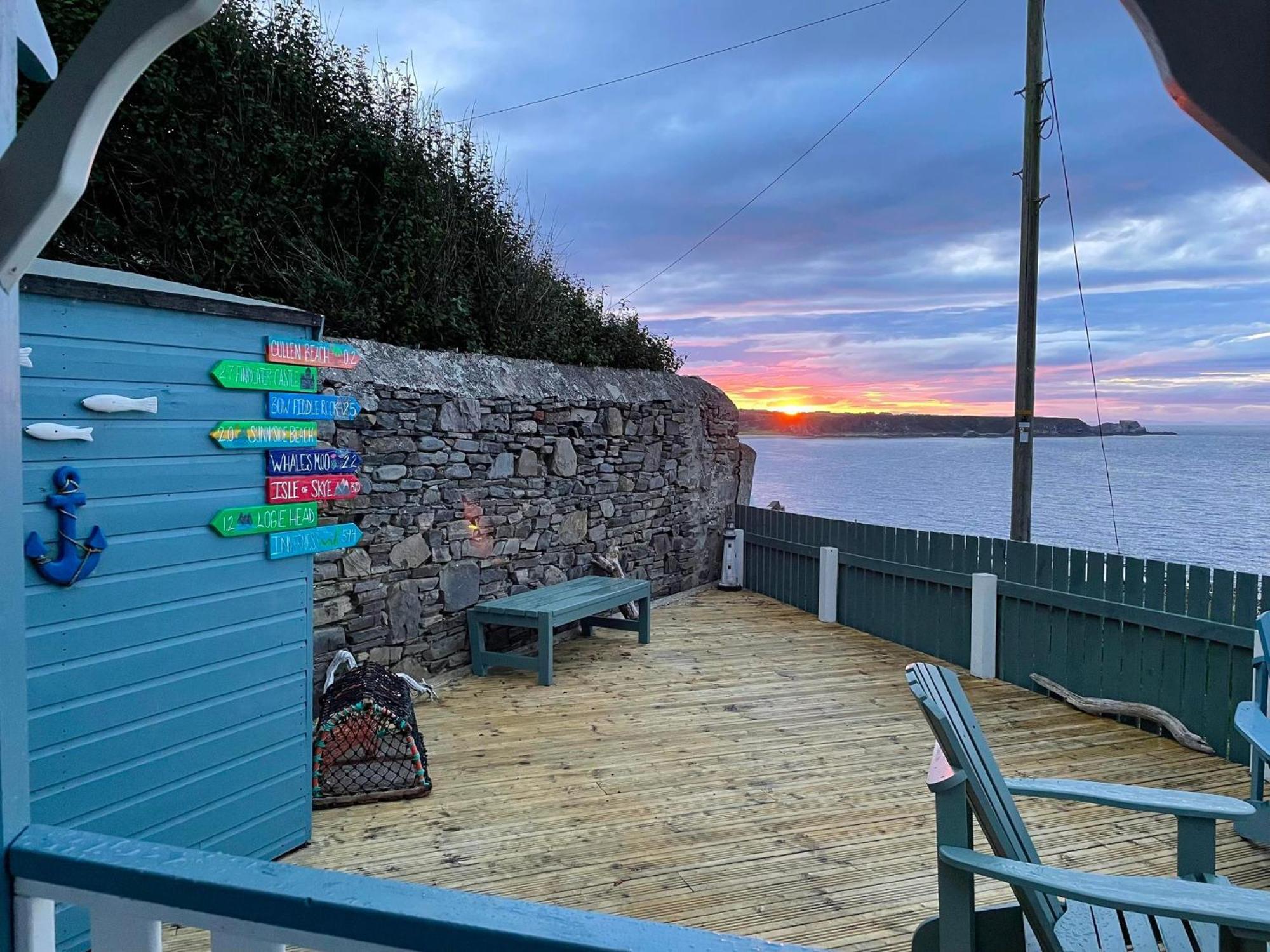 Hill Crest - Cliff Top Cottage With Stunning Views Cullen Bagian luar foto